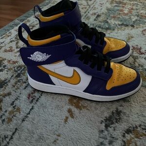 Boys Nike Jordan shoes size 4